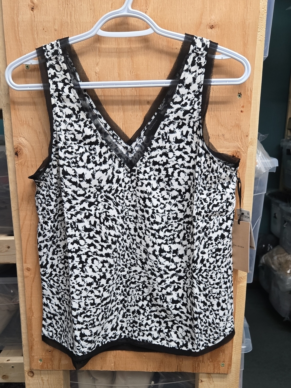 Halogen Size XS Black and Ivory Leopard Print V-Neck Tank Top